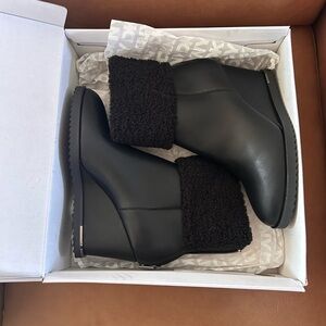 Women's DKNY Black Wedge Boots SZ 8